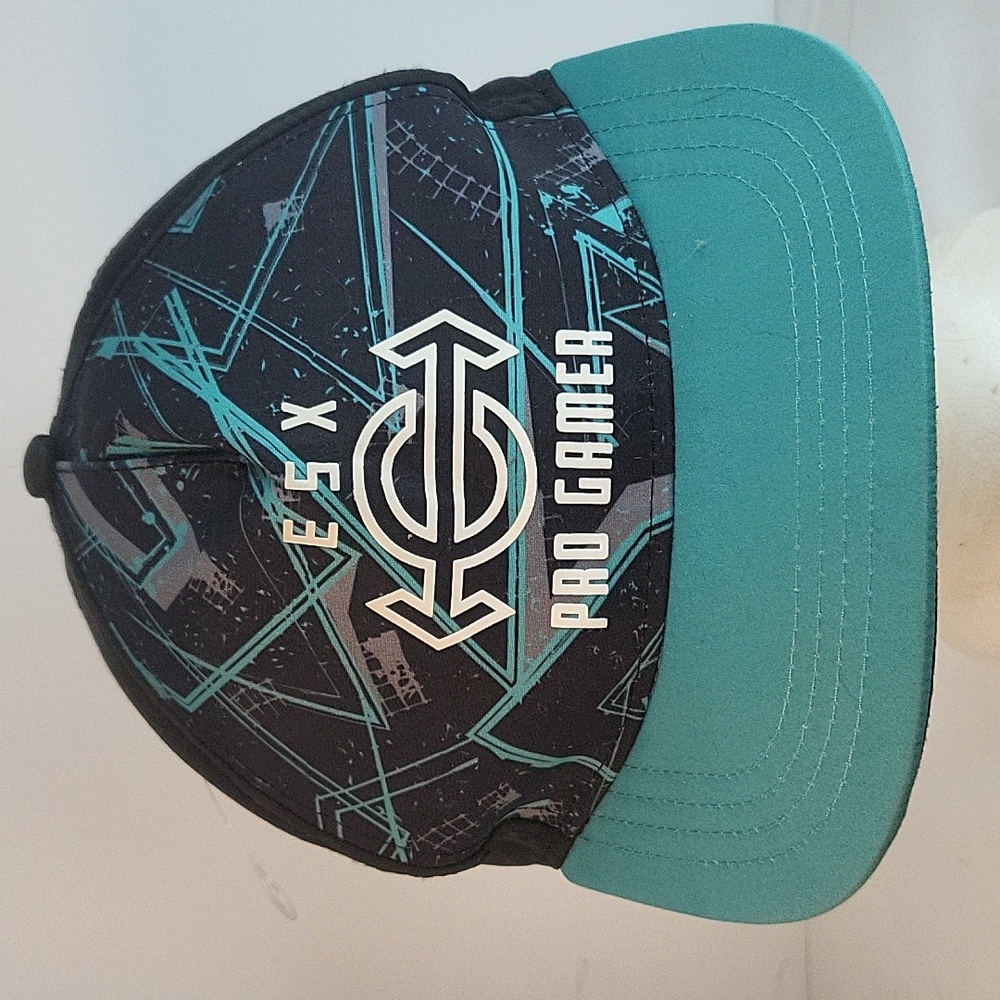 Hat - Picture 7 of 8